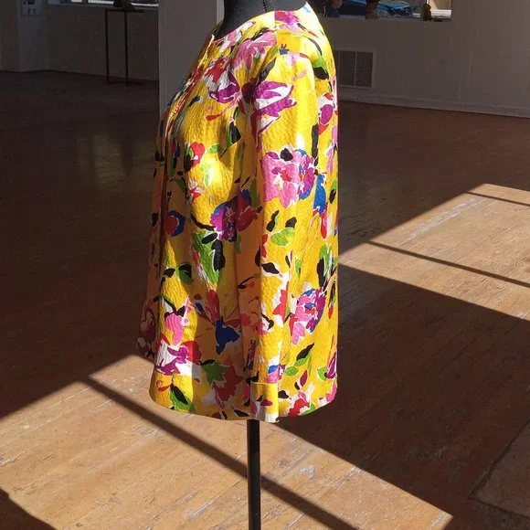 Bright colorful floral design silk jacket - Picture 5 of 9